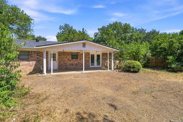 933 Lazy Trl, New Braunfels, TX 78130