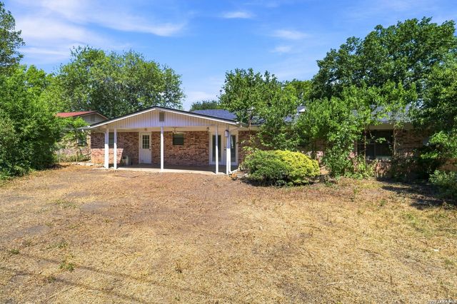 933 Lazy Trl, New Braunfels, TX 78130