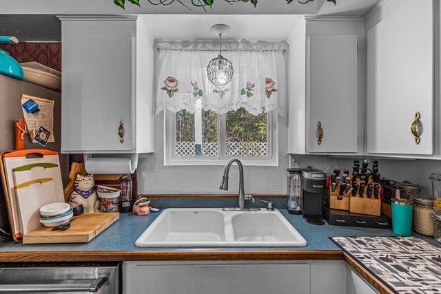 9780 Monument Drive, Grants Pass, OR 97526