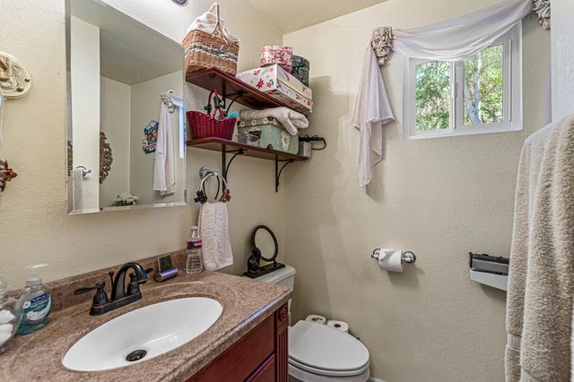 9780 Monument Drive, Grants Pass, OR 97526