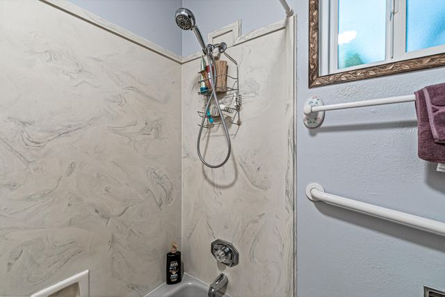 9780 Monument Drive, Grants Pass, OR 97526