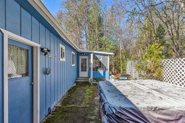 9780 Monument Drive, Grants Pass, OR 97526