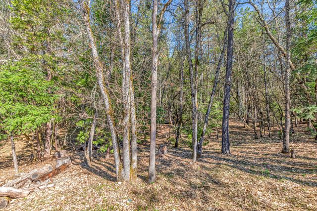 9780 Monument Drive, Grants Pass, OR 97526