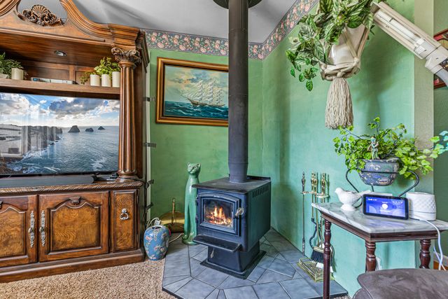 9780 Monument Drive, Grants Pass, OR 97526