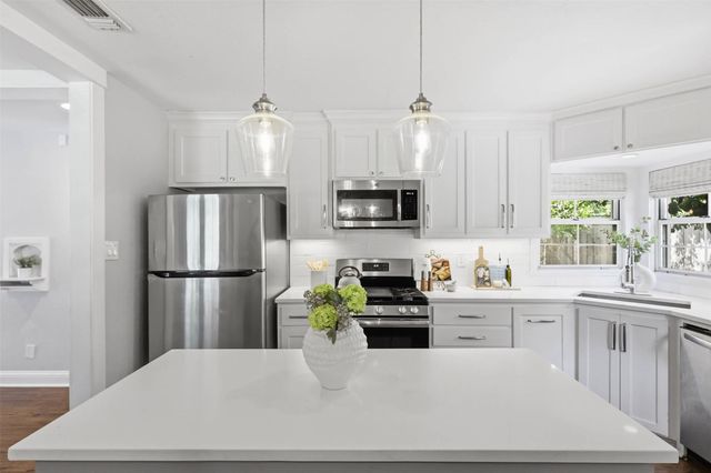 6449 Malvey Avenue, Fort Worth, TX 76116