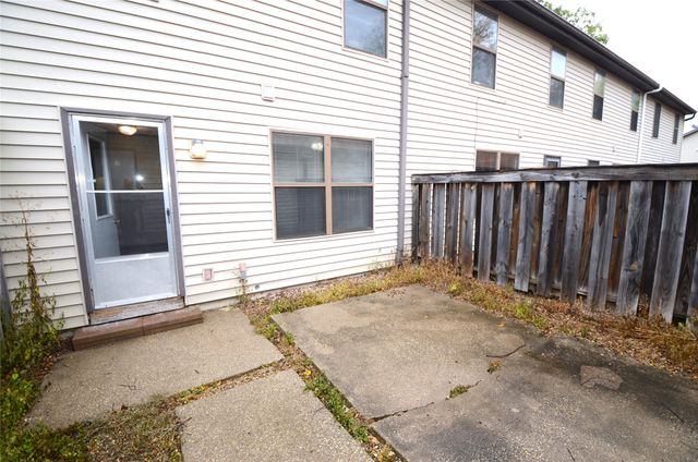 8626 Alpine Drive, Urbandale, IA 50322