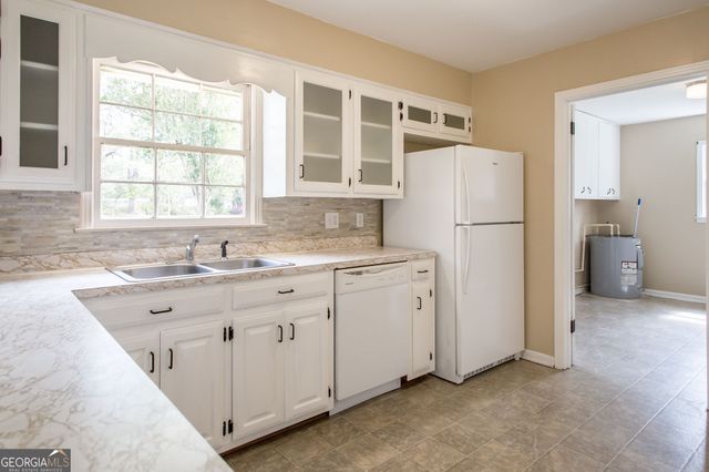 2775 Seminole Trail, Waycross, GA 31503