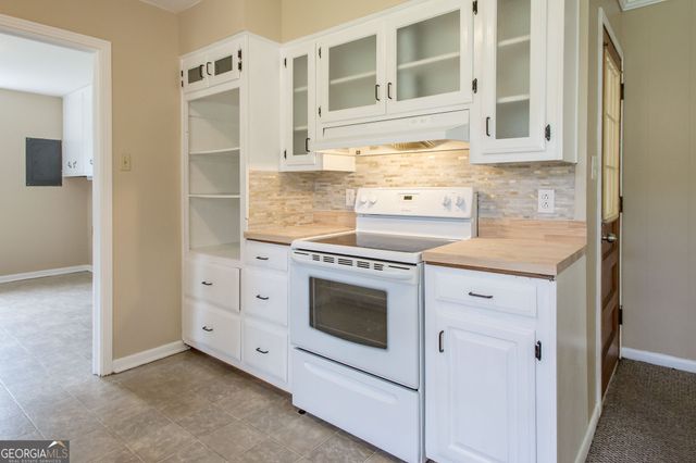 2775 Seminole Trail, Waycross, GA 31503