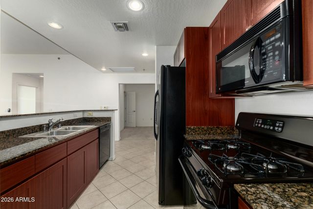 2302 N CENTRAL Avenue 404, Phoenix, AZ 85004