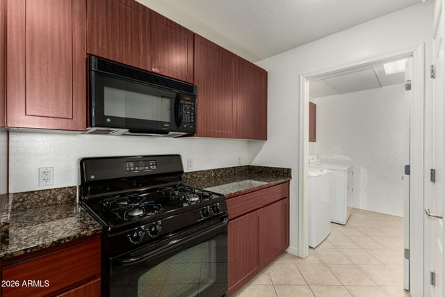 2302 N CENTRAL Avenue 404, Phoenix, AZ 85004