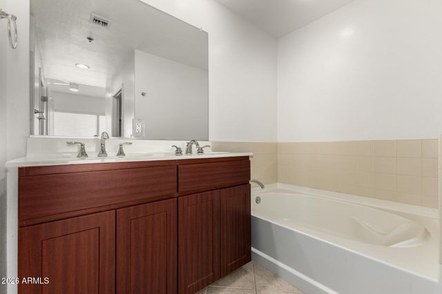 2302 N CENTRAL Avenue 404, Phoenix, AZ 85004