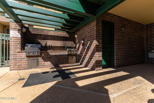 2302 N CENTRAL Avenue 404, Phoenix, AZ 85004