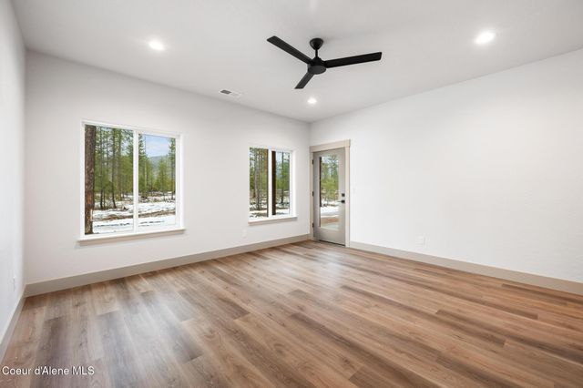 53 WALLACE LN, Blanchard, ID 83804