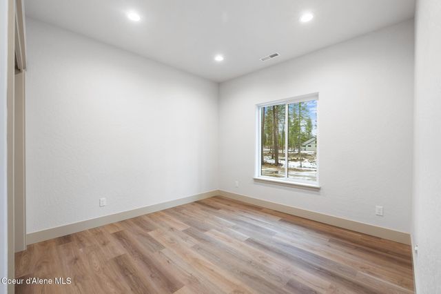 53 WALLACE LN, Blanchard, ID 83804