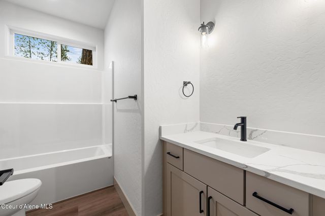 53 WALLACE LN, Blanchard, ID 83804