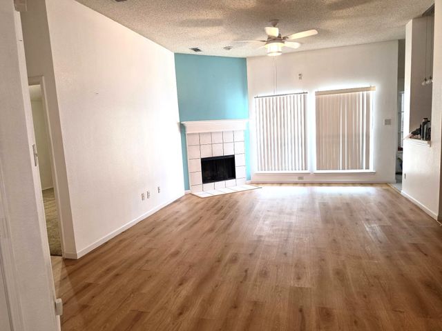 801 Ragland, Cedar Hill, TX 75104