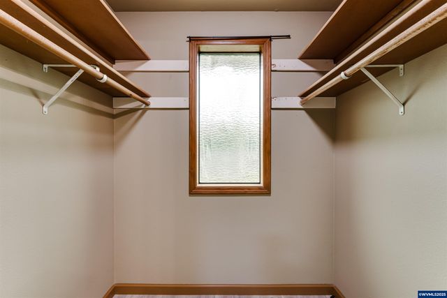 4826 Chestnut Ct SE, Albany, OR 97322