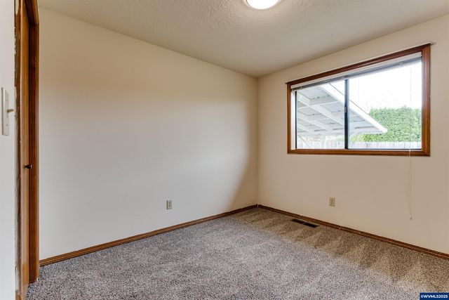 4826 Chestnut Ct SE, Albany, OR 97322