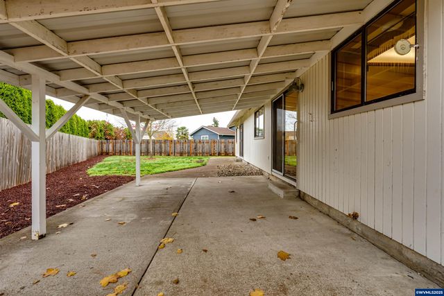 4826 Chestnut Ct SE, Albany, OR 97322