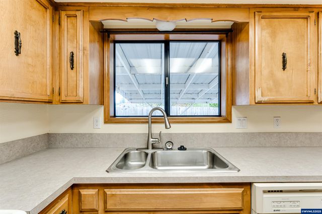 4826 Chestnut Ct SE, Albany, OR 97322