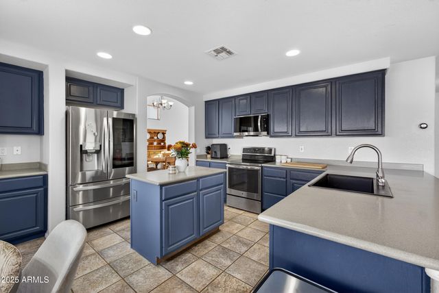 2272 E TORREY PINES Place, Chandler, AZ 85249