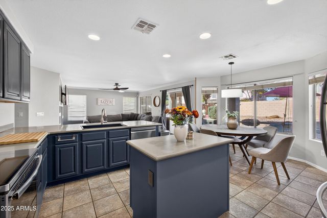 2272 E TORREY PINES Place, Chandler, AZ 85249