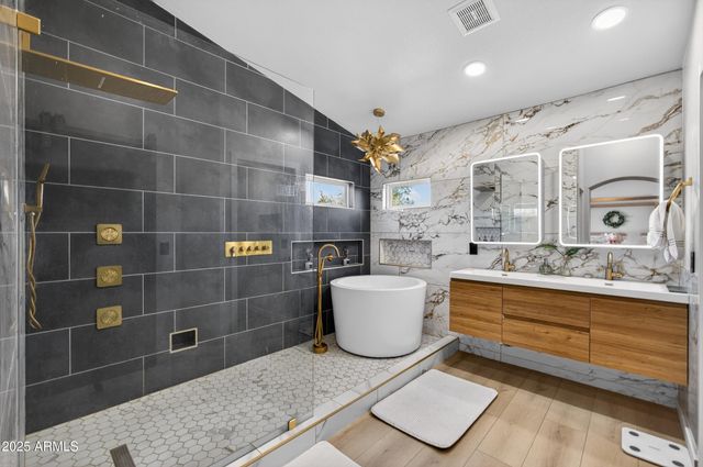 2272 E TORREY PINES Place, Chandler, AZ 85249