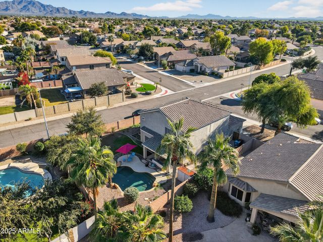 2272 E TORREY PINES Place, Chandler, AZ 85249