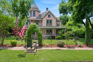 1303 W Main Street, Waxahachie, TX 75165