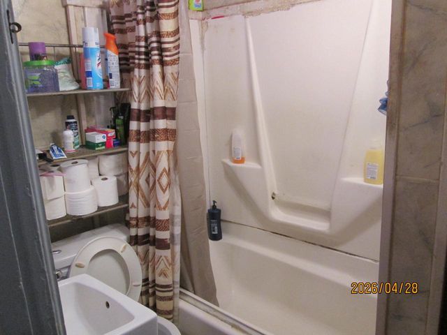 210 E Court STREET, Elkhorn, WI 53121