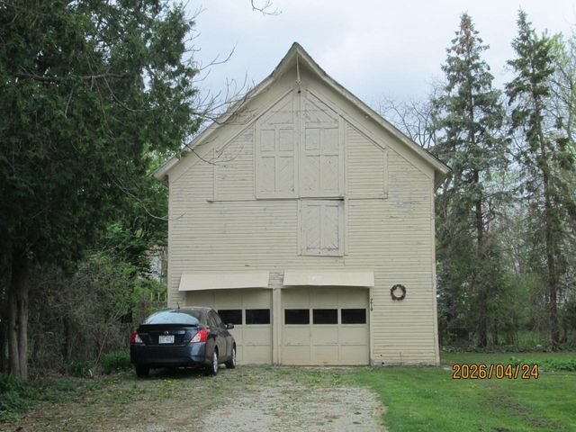 210 E Court STREET, Elkhorn, WI 53121