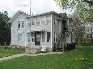 210 E Court STREET, Elkhorn, WI 53121