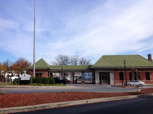 165 W Passaic Ave, Rutherford Boro, NJ 07070