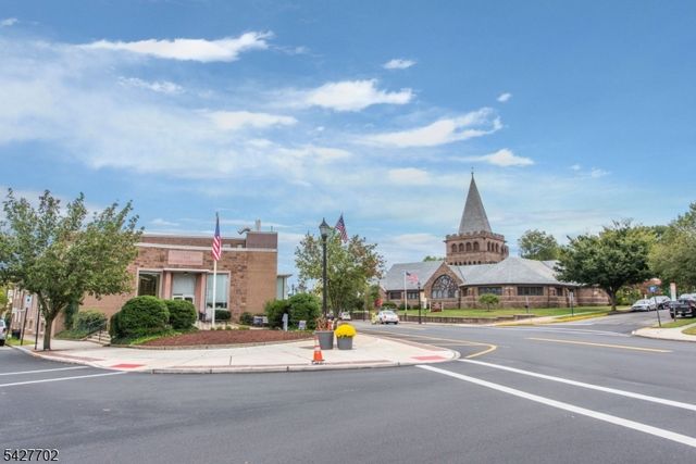 165 W Passaic Ave, Rutherford Boro, NJ 07070