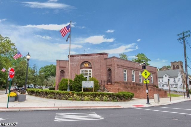 165 W Passaic Ave, Rutherford Boro, NJ 07070