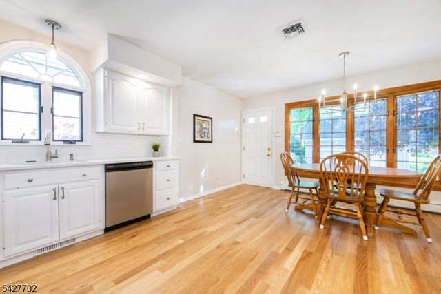 165 W Passaic Ave, Rutherford Boro, NJ 07070