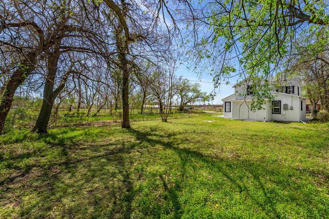 706 N Piatt Ave, Wichita, KS 67214