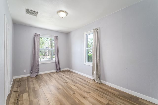 706 N Piatt Ave, Wichita, KS 67214