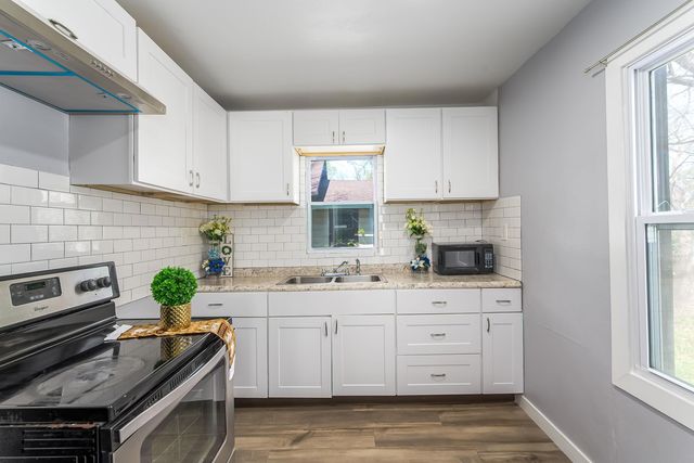 706 N Piatt Ave, Wichita, KS 67214