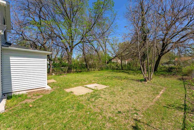 706 N Piatt Ave, Wichita, KS 67214