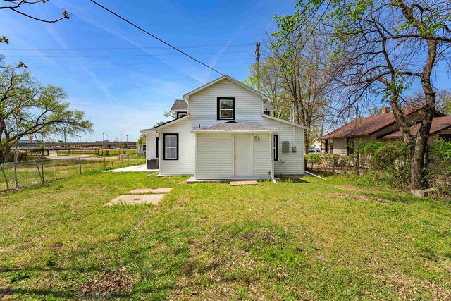 706 N Piatt Ave, Wichita, KS 67214