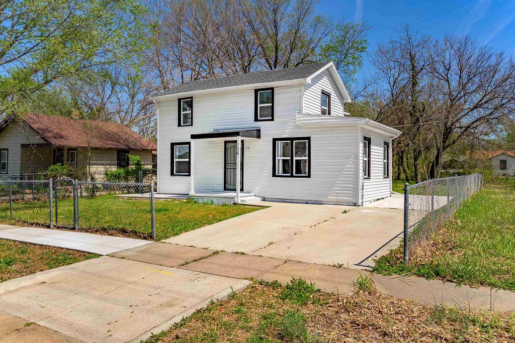 706 N Piatt Ave, Wichita, KS 67214