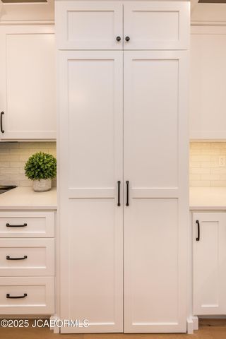 5608 BIRCH CREEK LANE, Jefferson City, MO 65101