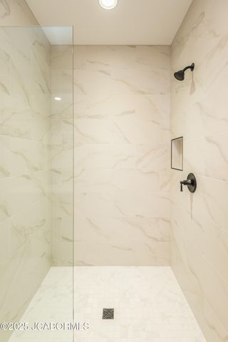 5608 BIRCH CREEK LANE, Jefferson City, MO 65101