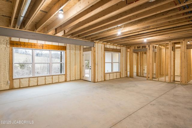 5608 BIRCH CREEK LANE, Jefferson City, MO 65101