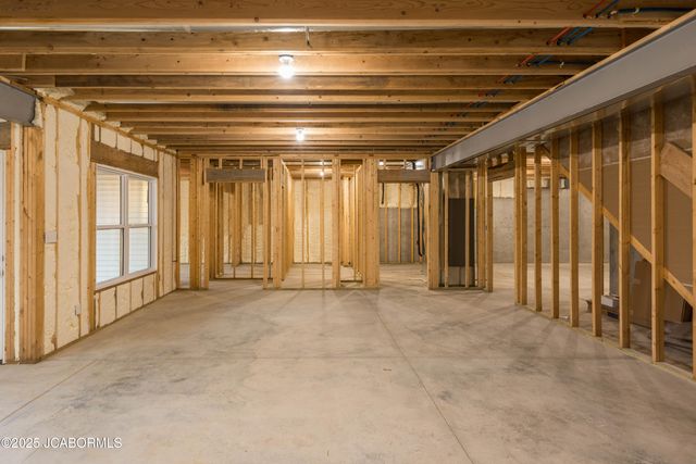 5608 BIRCH CREEK LANE, Jefferson City, MO 65101