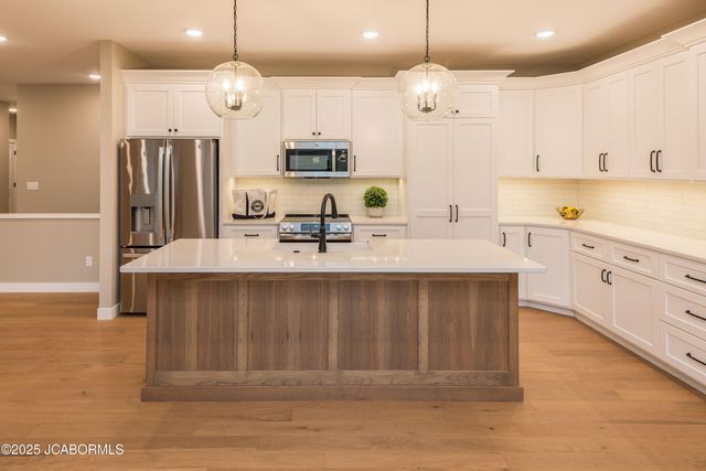 5608 BIRCH CREEK LANE, Jefferson City, MO 65101