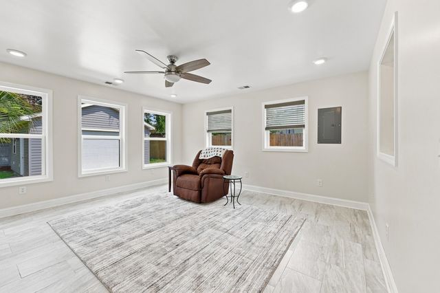 7711 Woodland Dr., Myrtle Beach, SC 29572