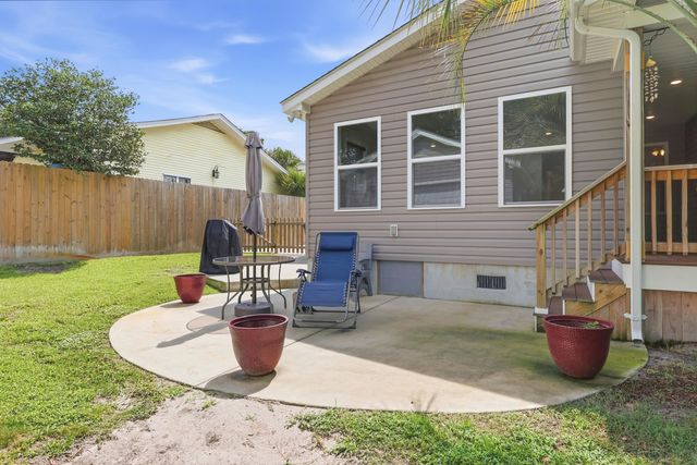 7711 Woodland Dr., Myrtle Beach, SC 29572