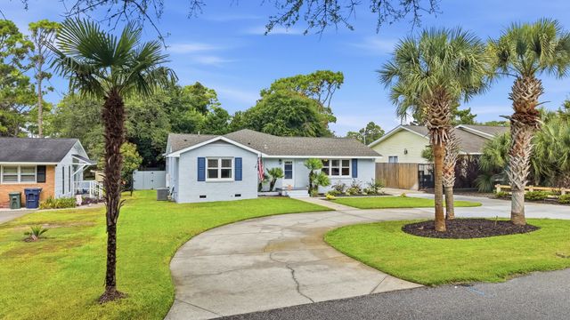 7711 Woodland Dr., Myrtle Beach, SC 29572